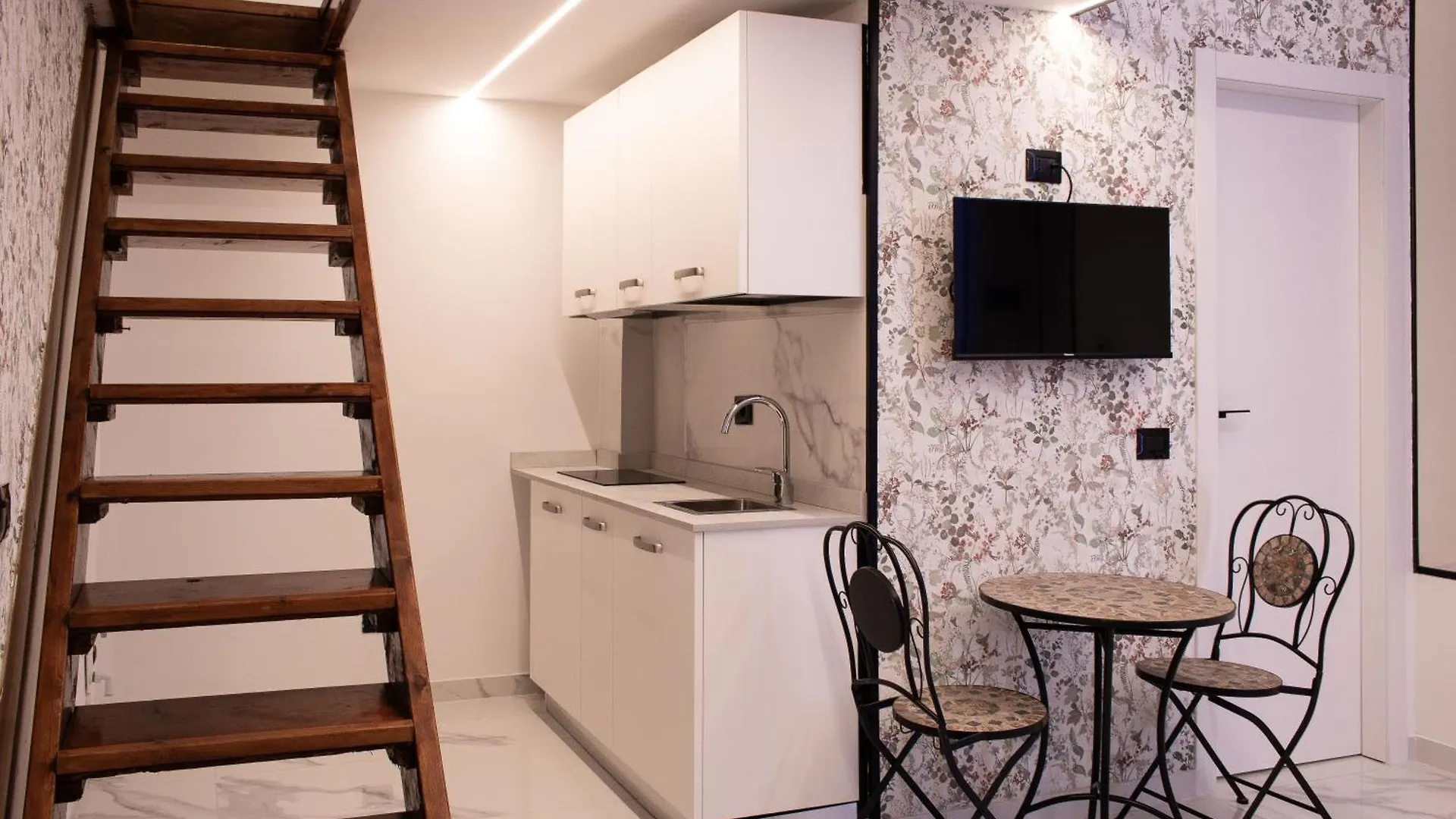 Rrrapido Apartment - Via Casale Milan 0*,  Italy